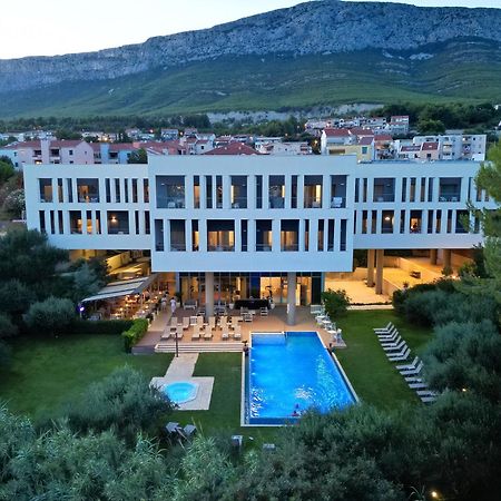 Hotel Salona Palace Ngoại thất bức ảnh