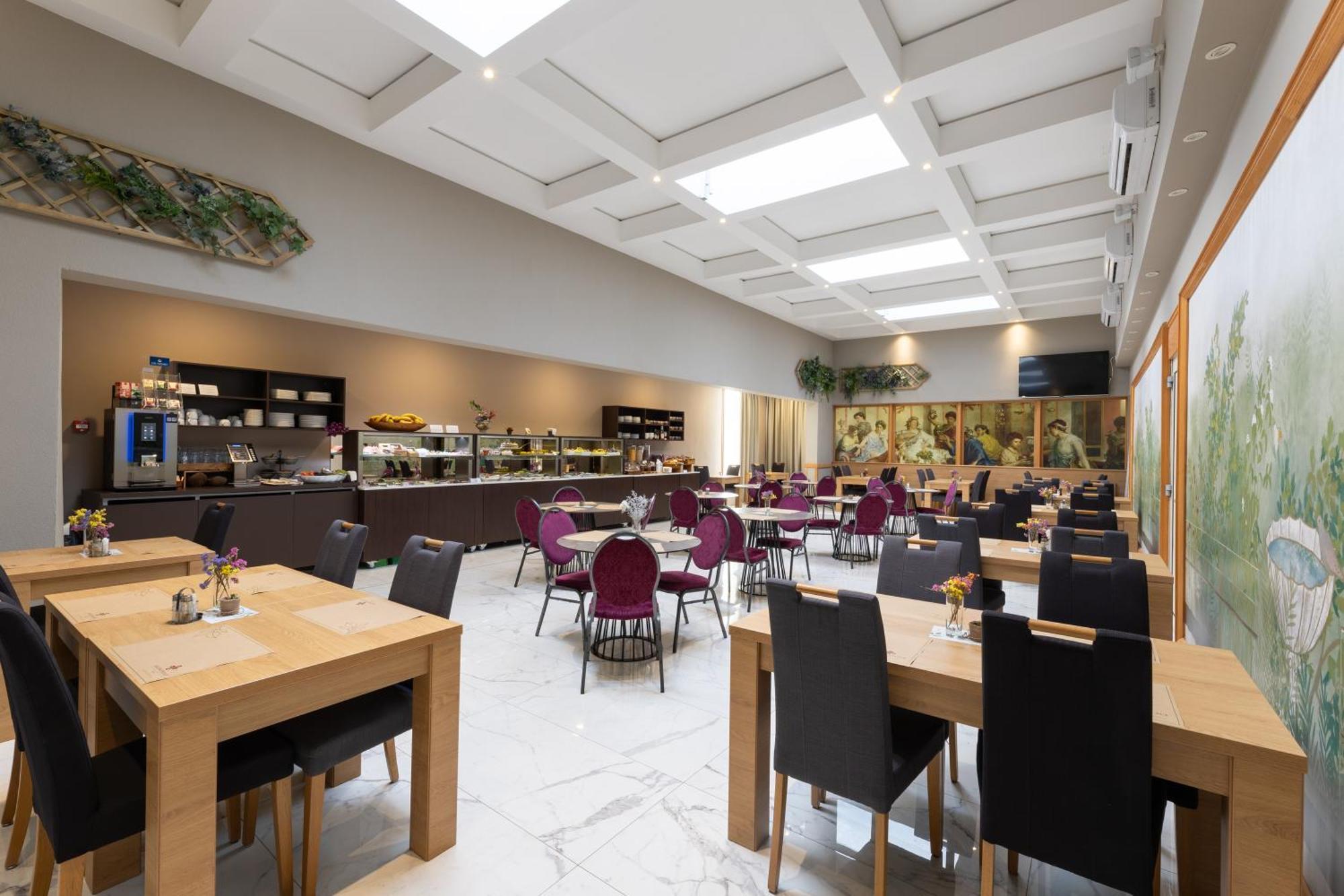 Hotel Salona Palace Ngoại thất bức ảnh