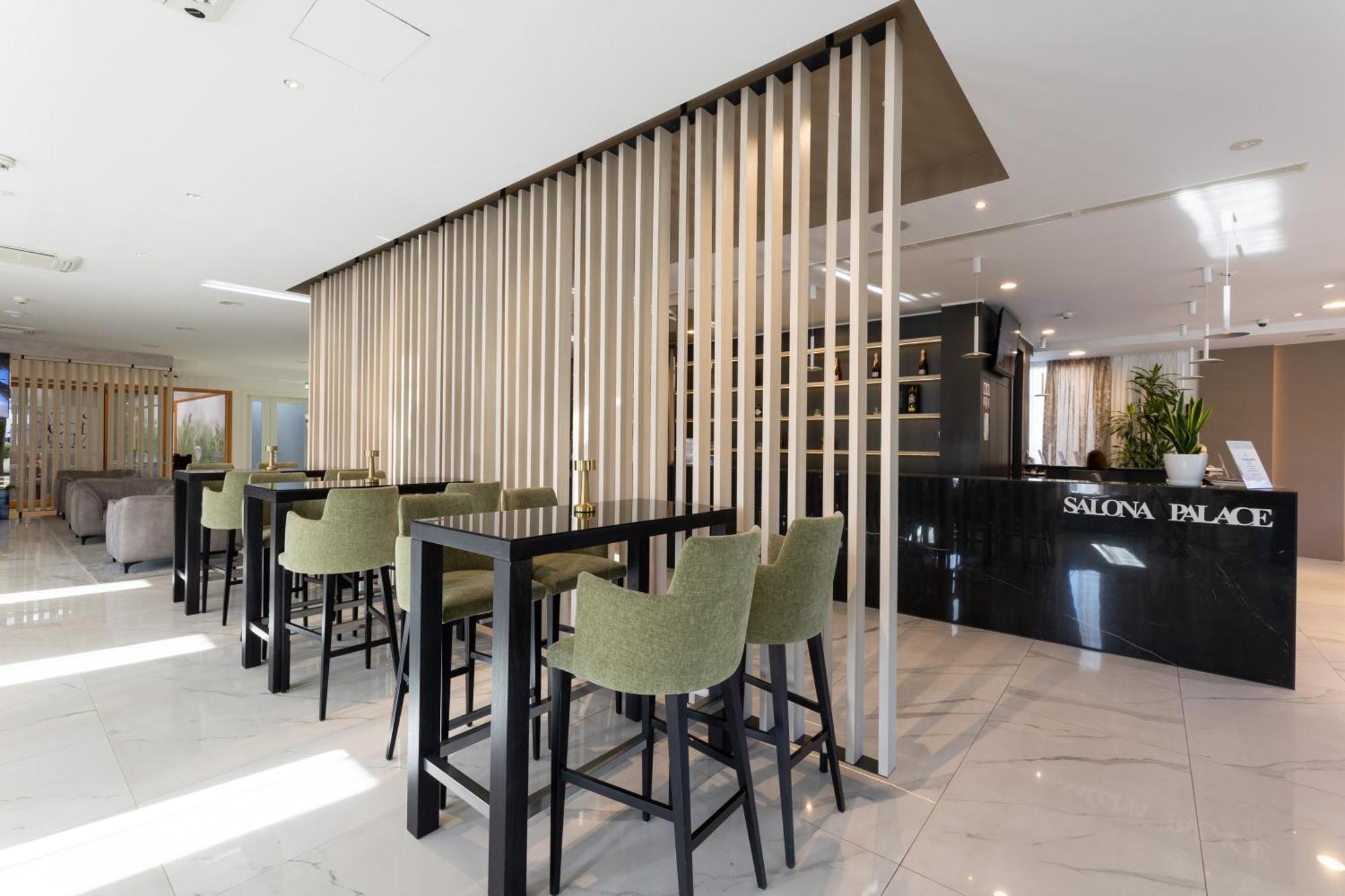 Hotel Salona Palace Ngoại thất bức ảnh