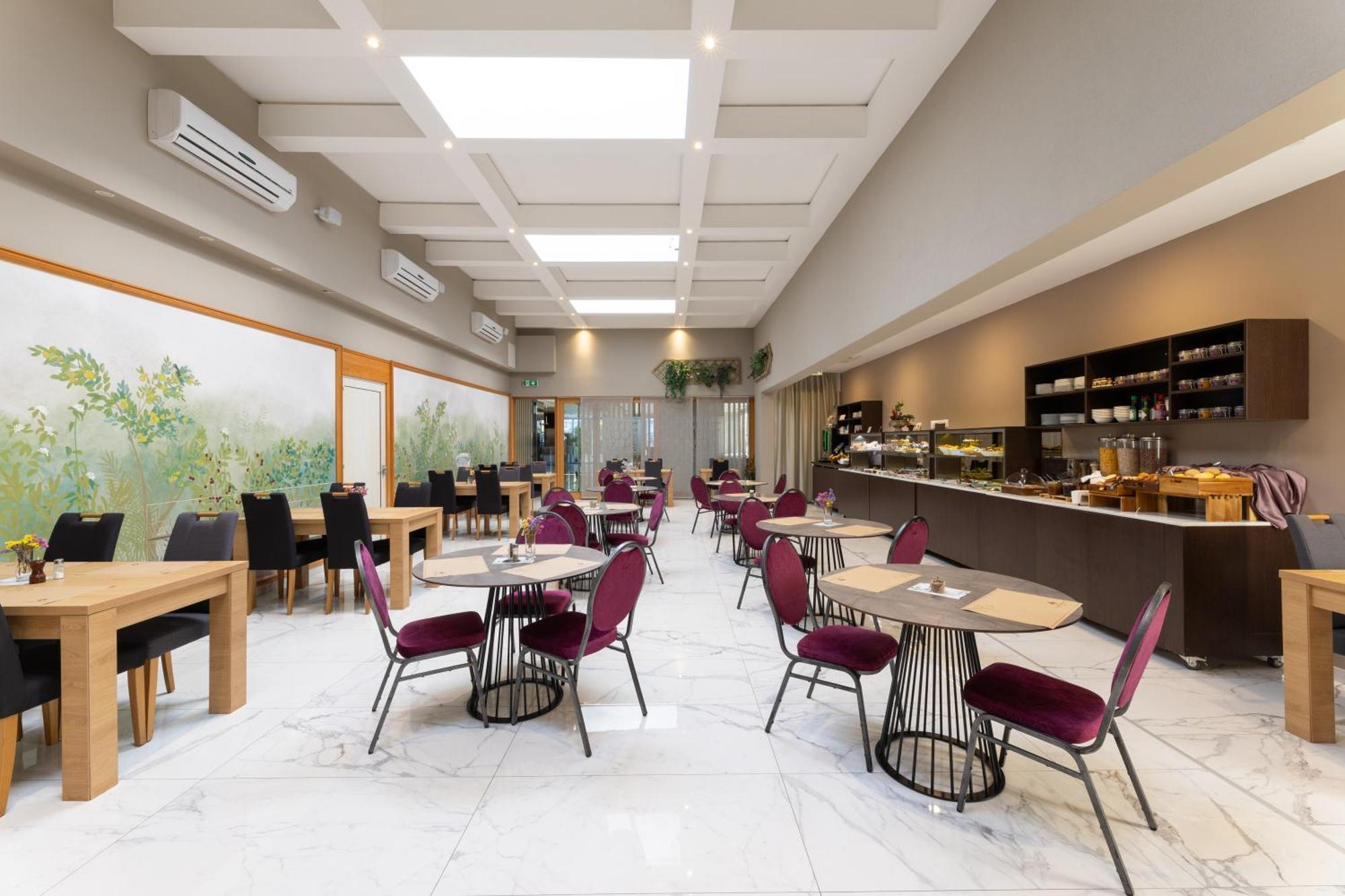 Hotel Salona Palace Ngoại thất bức ảnh
